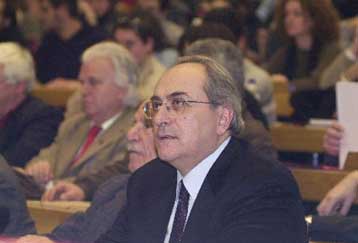 Ο ρόλος της Αριστεράς στη νέα διεθνή συγκυρία στο 3ο συνέδριο της Νεολαίας του ΣΥΝ