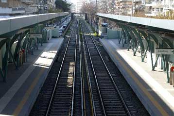 Aνεστάλη η 24ωρη απεργία που είχαν κηρύξει για τη Δευτέρα οι οδηγοί του ΗΣΑΠ