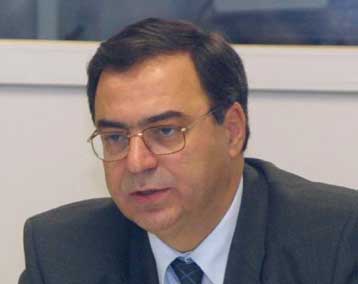 Πακέτο παροχών προαναγγέλει ο Νίκος Χριστοδουλάκης – Το 2004 τα αναδρομικά