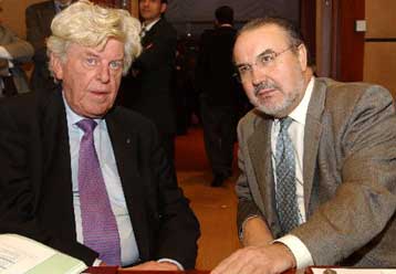 Απαισιόδοξη η Κομισιόν για την οικονομία – Πιέσεις στην ΕΚΤ για μείωση επιτοκίων