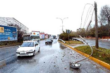 Προβλήματα αντιμετωπίζουν οι οδηγοί στους δρόμους της Αττικής