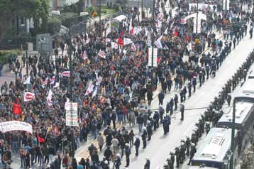 Συγκέντρωση στο Σύνταγμα και πορεία στην αμερικανική πρεσβεία το μεσημέρι της Πέμπτης