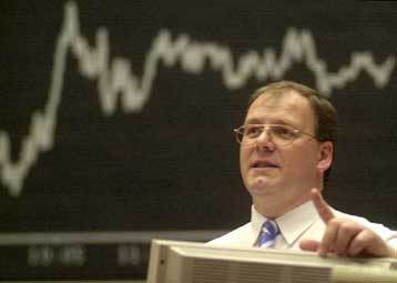 Ενισχύεται το πετρέλαιο και τα χρηματιστήρια μετά την προέλαση των ΗΠΑ στο νότιο Ιράκ