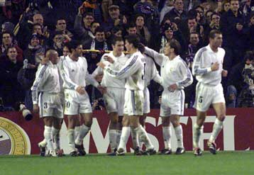 Μεγάλα ζευγάρια στους «8» του Champions League