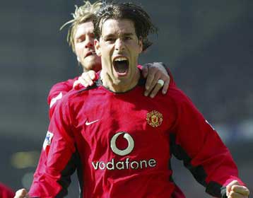 Πέρασε στην πρώτη θέση η Μάντσεστερ Γιουνάιτεντ με αγώνα περισσότερο