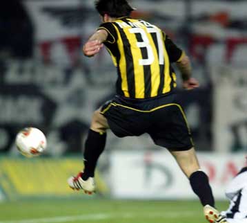 Νίκη-σοκ στη Τούμπα από την ΑΕΚ με «χρυσό» γκολ Ναλιτζή στην εκπνοή