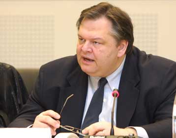 Μόνο η διεθνής νομιμότητα μπορεί να δώσει λύση στα προβλήματα, τόνισε ο Ευ.Βενιζέλος
