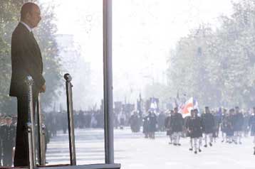 Ισχυρό αντιπολεμικό μήνυμα από την πολιτική ηγεσία στον εορτασμό της 25ης Μαρτίου