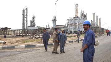 Ανοδος στις τιμές του πετρελαίου εν μέσω ανησυχιών για τη διάρκεια του πολέμου