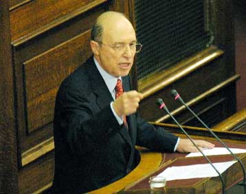 Για τις εξελίξεις σε Ιράκ και ΕΕ ενημερώνει τη Βουλή ο πρωθυπουργός