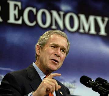 Στο μισό ψαλίδισε η Γερουσία το πακέτο φοροελαφρύνσεων του Τζορτζ Μπους