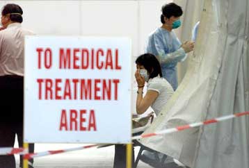 Ενισχύονται παγκοσμίως τα μέτρα ασφαλείας για τον περιορισμό διάδοσης του SARS