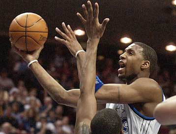 «Έλαμψε» το άστρο του ΜακΓκρέιντι στον νικηφόρο αγώνα των Μάτζικ επί των Τίμπεργουλβς