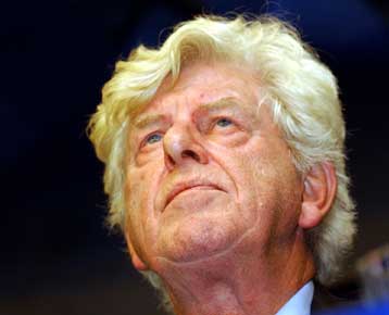 Εξάμηνη παράταση της προεδρίας Ντούιζενμπεργκ στην ΕΚΤ θα ζητήσει η Ελλάδα