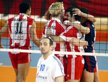 Διπλασίασε τις νίκες του επί του Ηρακλή ο Ολυμπιακός, κερδίζοντας με 3-1 σετ στο Ιβανόφειο