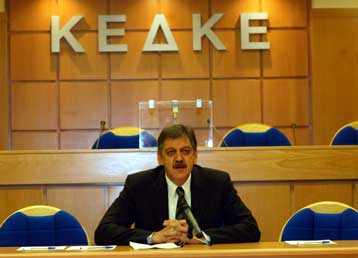 Επανεκλογή του Πάρη Κουκουλόπουλου στο προεδρείο της ΚΕΔΚΕ