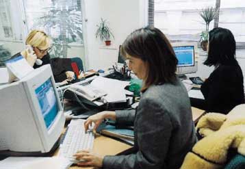 Μειώθηκαν κατά 7.376 οι θέσεις εργασίας το πρώτο δίμηνο