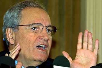 Η Συρία αψηφά τις ΗΠΑ και καταδικάζει εκ νέου την «παράνομη εισβολή» στο Ιράκ