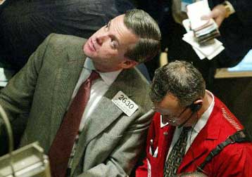 Οριακή άνοδος στη Γουόλ Στριτ την Τρίτη – Υποχωρούν οι τιμές του πετρελαίου