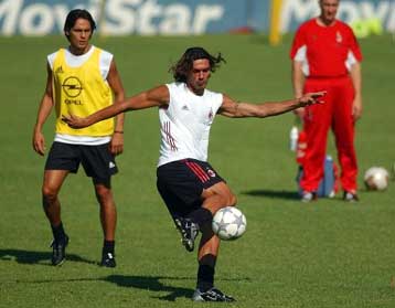 Με μείωση αποδοχών 30% έως το 2005 ο Μαλντίνι στη Μίλαν