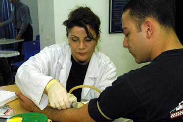 Αιμοληψία στις μητροπόλεις για το λαό του Ιράκ θα οργανώσει η Εκκλησία της Ελλάδος