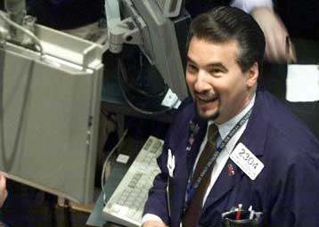 Μεγάλα κέρδη στη Γουόλ Στριτ την Τετάρτη – «Βουτιά» στις τιμές του πετρελαίου