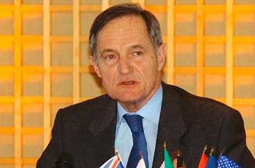 Πάνω από το 3% το γαλλικό δημοσιονομικό έλλειμμα το 2003 και 2004, εκτιμά η Κομισιόν