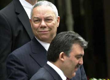 Ανεφοδιασμό των αμερικανικών στρατευμάτων στο Β.Ιράκ μέσω Τουρκίας εξασφάλισε ο Πάουελ