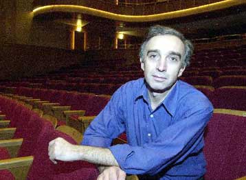 Επίσημη πρώτη για την «Αντιγόνη» του Αρη Αλεξάνδρου στο Βασιλικό Θέατρο