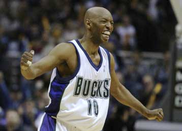 Ο Κάσελ και η παρέα του «προσγείωσαν» απότομα τους Ρόκετς