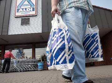 Σε ύφεση ο τομέας υπηρεσιών στην ευρωζώνη για δεύτερο συνεχόμενο μήνα