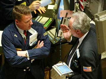 Μεικτή εικόνα στα χρηματιστήρια, ενισχύθηκε το δολάριο την Παρασκευή – Υποχωρεί το πετρέλαιο