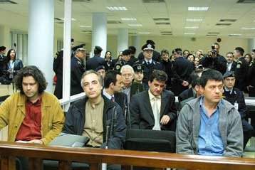 Η απόπειρα δολοφονίας κατά Μπουλούκμπασι στη δίκη της 17Ν – Παρέμβαση Γιωτόπουλου