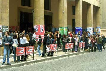 Αυξημένη, λόγω του πολέμου, αναμένεται η συμμετοχή στις φοιτητικές εκλογές την Τετάρτη