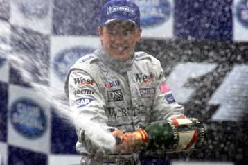 Δεύτερη σερί νίκη για τον Ραϊκόνεν, κέρδισε και το GP Βραζιλίας