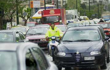 Πτώση 2,2% σημείωσαν οι πωλήσεις αυτοκινήτων το πρώτο τρίμηνο