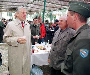 Οικιστικό πρόγραμμα για τους επαγγελματίες οπλίτες και τις οικογένειές τους