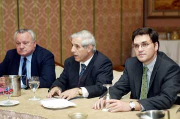 ΠΑΕ, ΚΑΕ και ερασιτέχνης Παναθηναϊκός επιμένουν στη Λεωφόρο