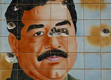 Σε δημοπρασία μέσω Διαδικτύου εκατοντάδες αντικείμενα με την «υπογραφή» του Σαντάμ