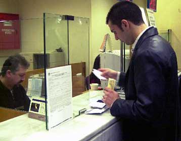 Ένας μήνας η προθεσμία για την εξόφληση οφειλών των επιχειρήσεων προς τους προμηθευτές