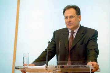 Το ΠΑΣΟΚ είχε και έχει δεσμούς με τους αγρότες, τονίζει ο Κ.Λαλιώτης από τη Λάρισα