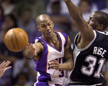 Εξασφάλισε την πρόκριση στα πλέι οφ του ΝΒΑ η ομάδα του Φοίνιξ – Έξω οι Ρόκετς