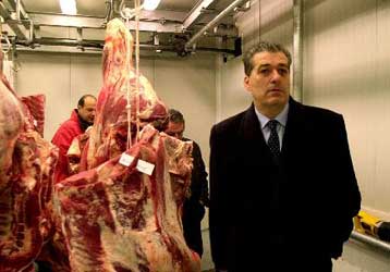 Στα περυσινά επίπεδα οι τιμές του πασχαλινού τραπεζιού