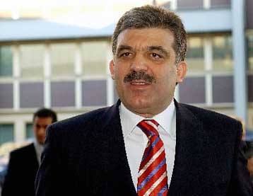 Αλλαγή στάσης στο Κυπριακό ζητά η Ευρωπαϊκή Ένωση από την Τουρκία και τον Ντενκτάς