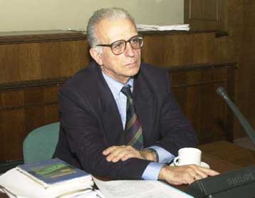 Προειδοποίηση του ΕΣΡ προς τα τηλεοπτικά κανάλια με αφορμή το δυστύχημα στα Τέμπη