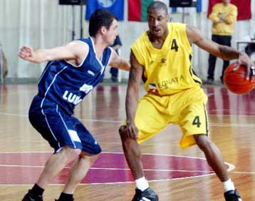 Στο φάιναλ φορ του Champions Cup ο Αρης παρά την ήττα 77-67 από την Ακαντέμικ Σόφιας