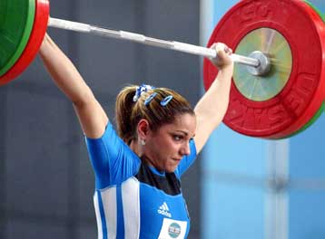 Χρυσά και αργυρό για την Τσακίρη, χάλκινο για την Καστρίτση στο Ευρωπαϊκό άρσης βαρών