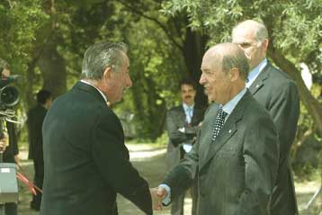 Η Κύπρος ο πρώτος σταθμός της περιοδείας του Κώστα Σημίτη σε χώρες της ΕΕ