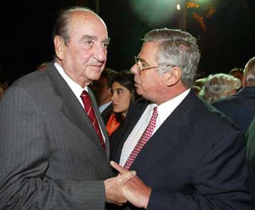 Αντιπαράθεση στη Βουλή μεταξύ Χριστοδουλάκη, Μητσοτάκη και Έβερτ για την οικονομία