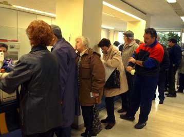 Μεικτή εικόνα στη στεγαστική και καταναλωτική πίστη το πρώτο δίμηνο